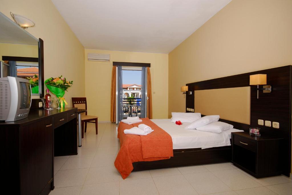 Hotel Denny'S Inn Alimos Rum bild